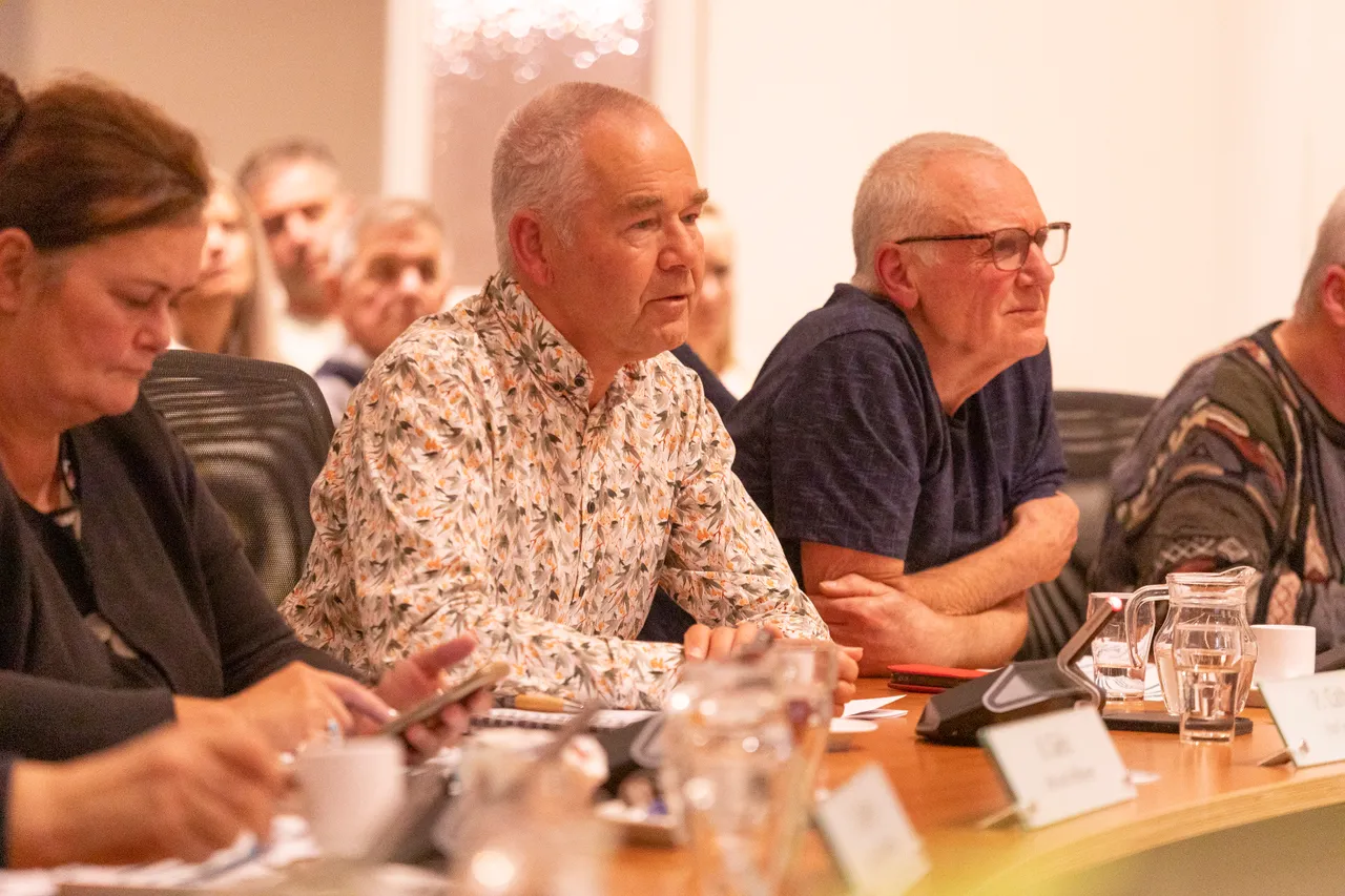 Hart voor Veldhoven 4